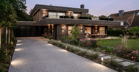 Villa F, 독일식 빌라에 사용된 덴마크 롱브릭